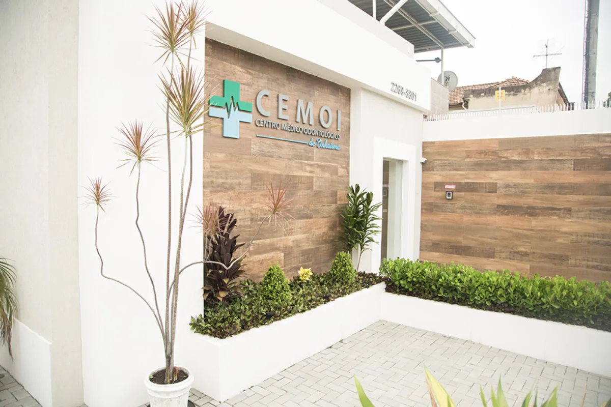 Fachada da clínica CEMOI em Inhaúma